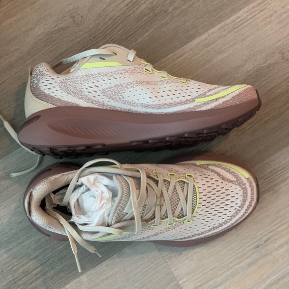 Merrell Shoes - Picture 5 of 5